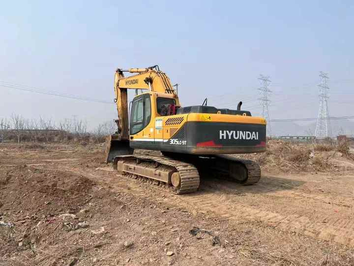 Used HYUNDAI 305LC-9T Crawler Excavator with good performance Hyundai30 tons earthmoving machinery with low price on-sale - Lintekskavaator: pilt 3 Used HYUNDAI 305LC-9T Crawler Excavator with good performance Hyundai30 tons earthmoving machinery with low price on-sale - Lintekskavaator: pilt 3
