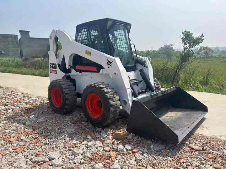 Used Heavy Construction Equipment bobcat S330 Second Hand Skid Steers Used Machine Hot Sale - Kompaktlaadur: pilt 2 Used Heavy Construction Equipment bobcat S330 Second Hand Skid Steers Used Machine Hot Sale - Kompaktlaadur: pilt 2