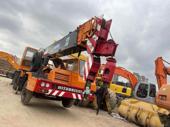 Used Heavy Construction Equipment kato 25 Tons Second Hand Mobile Crane Used Machine Hot Sale - Autokraana: pilt 4 Used Heavy Construction Equipment kato 25 Tons Second Hand Mobile Crane Used Machine Hot Sale - Autokraana: pilt 4