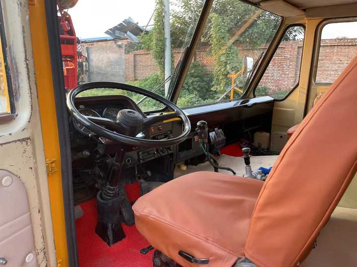 Used Heavy Construction Equipment kato 50 Tons Second Hand Mobile Crane Used Machine Hot Sale - Autokraana: pilt 4 Used Heavy Construction Equipment kato 50 Tons Second Hand Mobile Crane Used Machine Hot Sale - Autokraana: pilt 4
