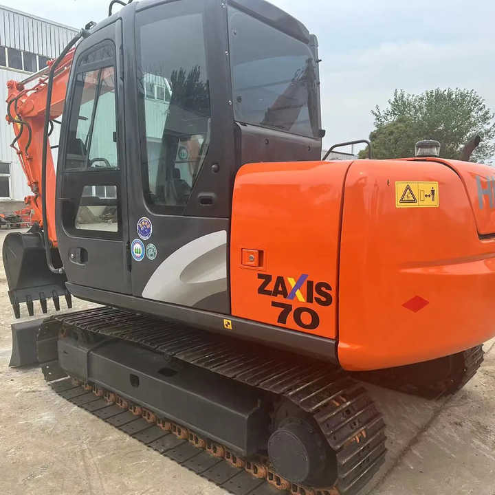 Used Hitachi Excavator ZX70 7ton Japan Import Second Hand Small Crawler ZX70 Excavator for Sale - Lintekskavaator: pilt 1 Used Hitachi Excavator ZX70 7ton Japan Import Second Hand Small Crawler ZX70 Excavator for Sale - Lintekskavaator: pilt 1