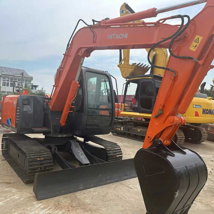 Used Hitachi Excavator ZX70 7ton Japan Import Second Hand Small Crawler ZX70 Excavator for Sale - Lintekskavaator: pilt 3 Used Hitachi Excavator ZX70 7ton Japan Import Second Hand Small Crawler ZX70 Excavator for Sale - Lintekskavaator: pilt 3