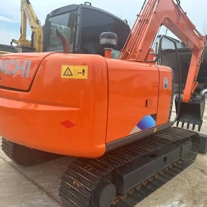 Used Hitachi Excavator ZX70 7ton Japan Import Second Hand Small Crawler ZX70 Excavator for Sale - Lintekskavaator: pilt 4 Used Hitachi Excavator ZX70 7ton Japan Import Second Hand Small Crawler ZX70 Excavator for Sale - Lintekskavaator: pilt 4