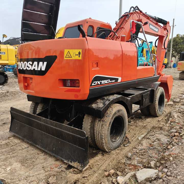 Used Original Doosan Dx150w-9 Wheel Excavator for Sale - Ratastel ekskavaator: pilt 2 Used Original Doosan Dx150w-9 Wheel Excavator for Sale - Ratastel ekskavaator: pilt 2