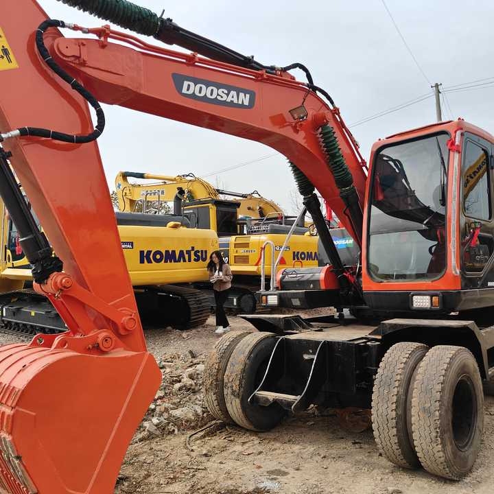 Used Original Doosan Dx150w-9 Wheel Excavator for Sale - Ratastel ekskavaator: pilt 4 Used Original Doosan Dx150w-9 Wheel Excavator for Sale - Ratastel ekskavaator: pilt 4