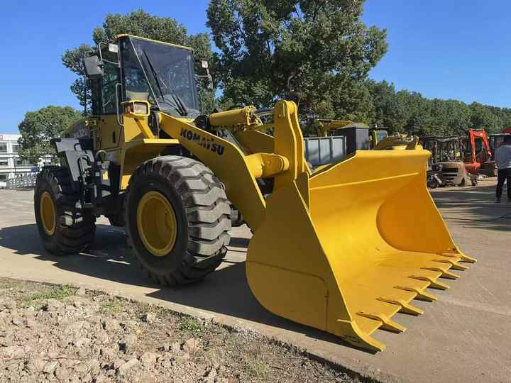 Used komatsu Wa320-5 Wheel Loader Second Hand Machine Popular Brand komatsu Hydraulic Machinery - Rataslaadur: pilt 3 Used komatsu Wa320-5 Wheel Loader Second Hand Machine Popular Brand komatsu Hydraulic Machinery - Rataslaadur: pilt 3