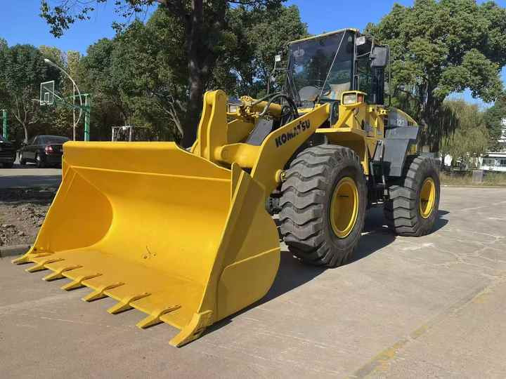 Used komatsu Wa320-5 Wheel Loader Second Hand Machine Popular Brand komatsu Hydraulic Machinery - Rataslaadur: pilt 4 Used komatsu Wa320-5 Wheel Loader Second Hand Machine Popular Brand komatsu Hydraulic Machinery - Rataslaadur: pilt 4