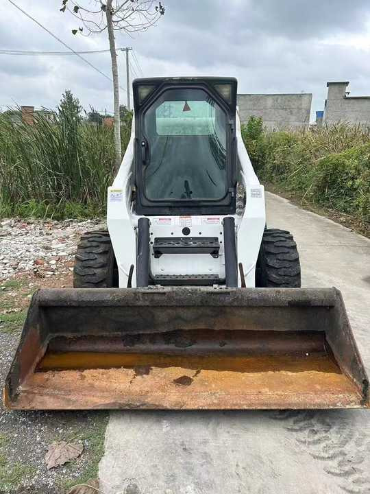 Very Good Machine Used Skid Wheel Loader Bobcat S300 for Sale - Kompaktlaadur: pilt 3 Very Good Machine Used Skid Wheel Loader Bobcat S300 for Sale - Kompaktlaadur: pilt 3