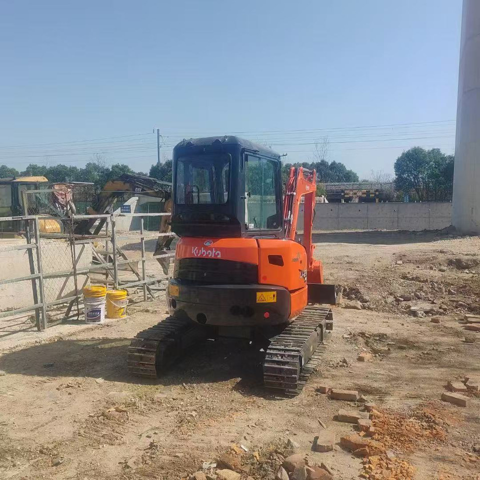 Kubota U30 - Miniekskavaator: pilt 1 Kubota U30 - Miniekskavaator: pilt 1