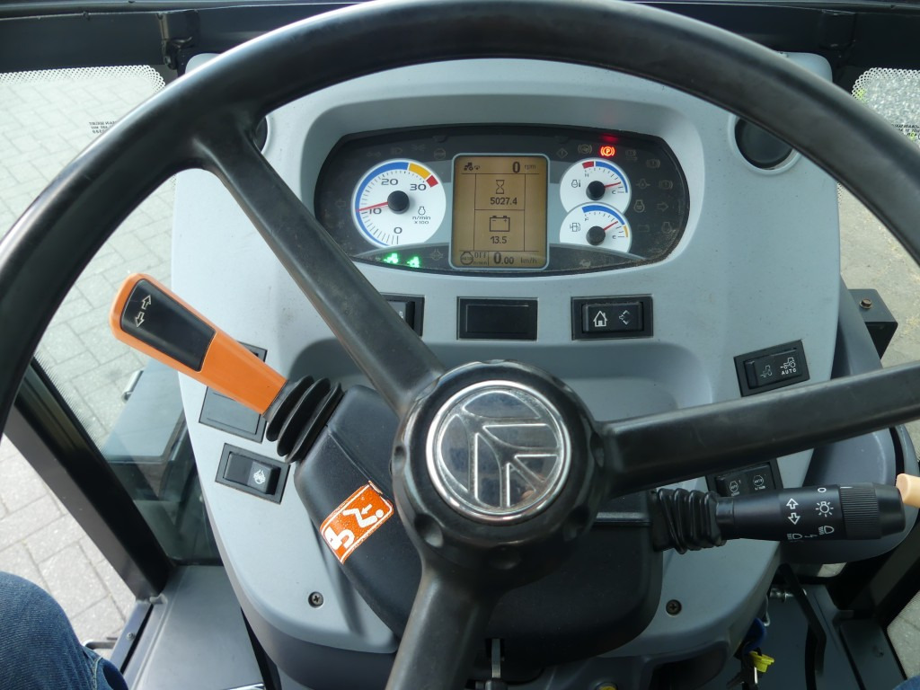 Väiketraktor New Holland T4.100F: pilt 40