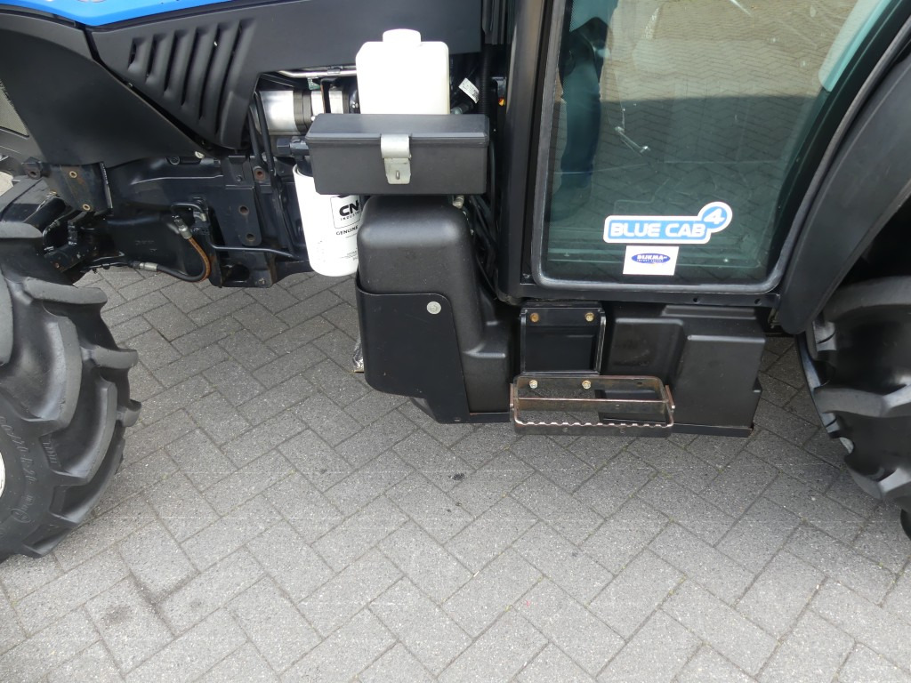 Väiketraktor New Holland T4.100F: pilt 14