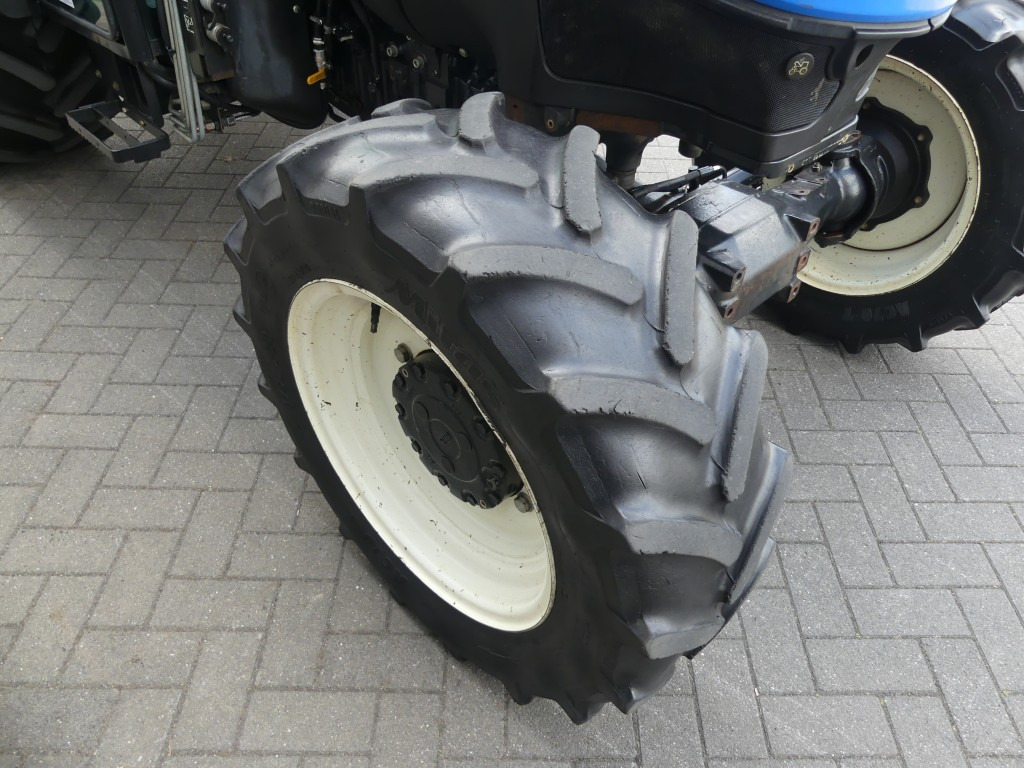 Väiketraktor New Holland T4.100F: pilt 24