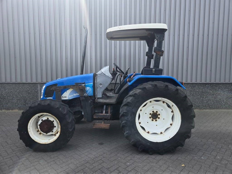 New Holland TL 90 A - Traktor: pilt 2 New Holland TL 90 A - Traktor: pilt 2