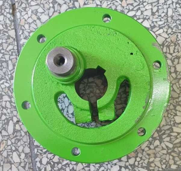 Korba napędu podsiewacza mimośród Deutz Fahr 1603_9893 - Varuosa - Põllutööseade: pilt 1 Korba napędu podsiewacza mimośród Deutz Fahr 1603_9893 - Varuosa - Põllutööseade: pilt 1