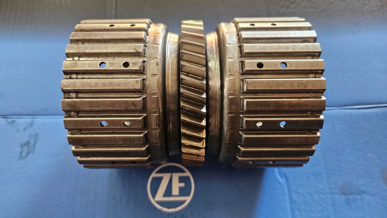 Kosz sprzęgła Deutz Fahr Same Lamborghini 0.900.0883.8 - Varuosa - Põllutööseade: pilt 1 Kosz sprzęgła Deutz Fahr Same Lamborghini 0.900.0883.8 - Varuosa - Põllutööseade: pilt 1