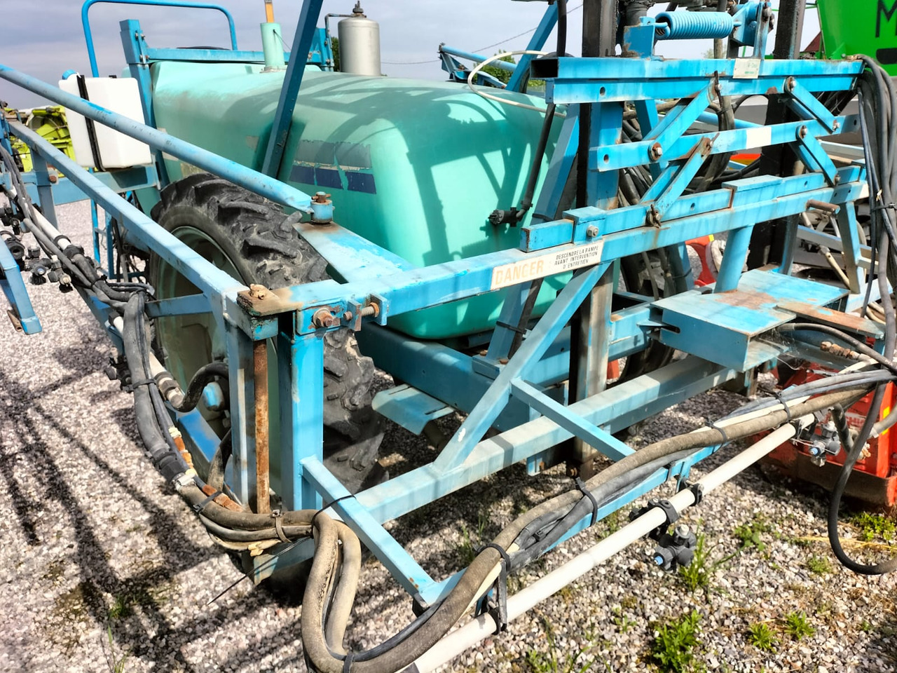 Berthoud ALBA V 2200 - Väetamisseadmed: pilt 3 Berthoud ALBA V 2200 - Väetamisseadmed: pilt 3