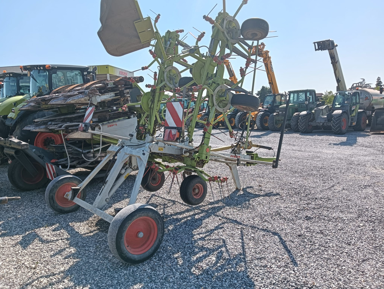 CLAAS VOLTO 900 T - Kaarutaja/ Reha: pilt 4 CLAAS VOLTO 900 T - Kaarutaja/ Reha: pilt 4