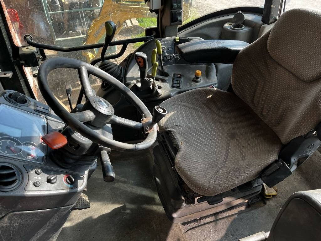 Claas Arion 420 - Traktor: pilt 5 Claas Arion 420 - Traktor: pilt 5