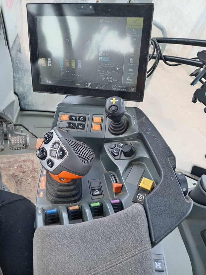 Traktor Claas Arion 660 CMATIC: pilt 6