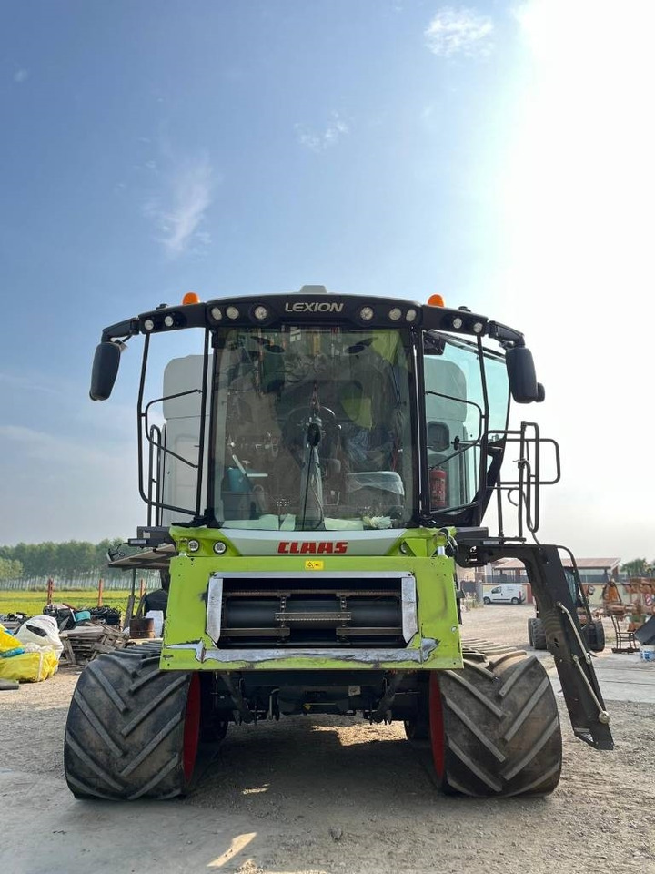 Claas LEXION 7600 TT - Kombain: pilt 2 Claas LEXION 7600 TT - Kombain: pilt 2