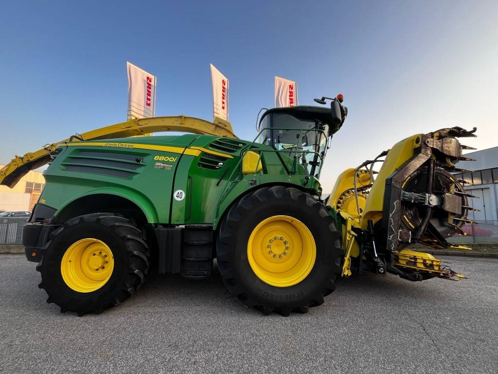 John Deere 8800 - Koristusmasin: pilt 1 John Deere 8800 - Koristusmasin: pilt 1