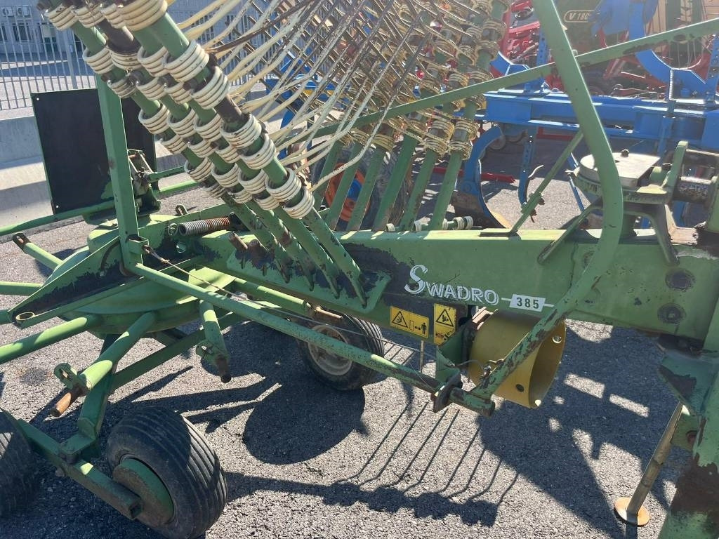 Krone SWADRO 385 - Heinapalli mähkija: pilt 4 Krone SWADRO 385 - Heinapalli mähkija: pilt 4