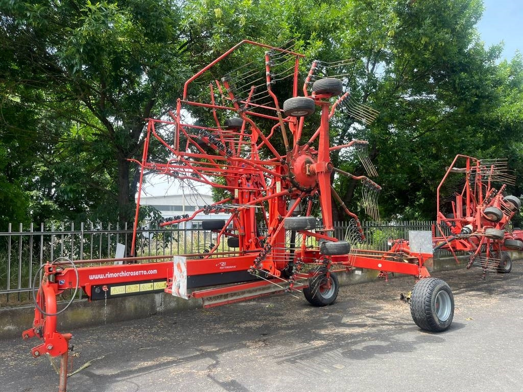 Kuhn GA 8121 - Kaarutaja/ Reha: pilt 1 Kuhn GA 8121 - Kaarutaja/ Reha: pilt 1