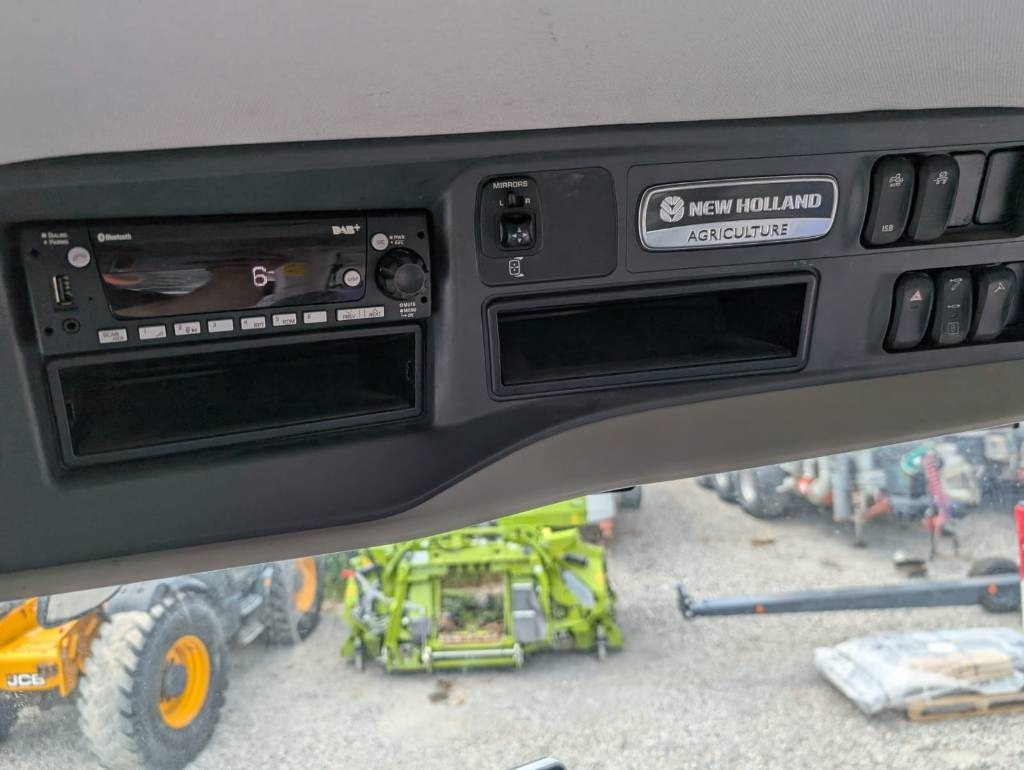 New Holland T 8.380 - Traktor: pilt 2 New Holland T 8.380 - Traktor: pilt 2