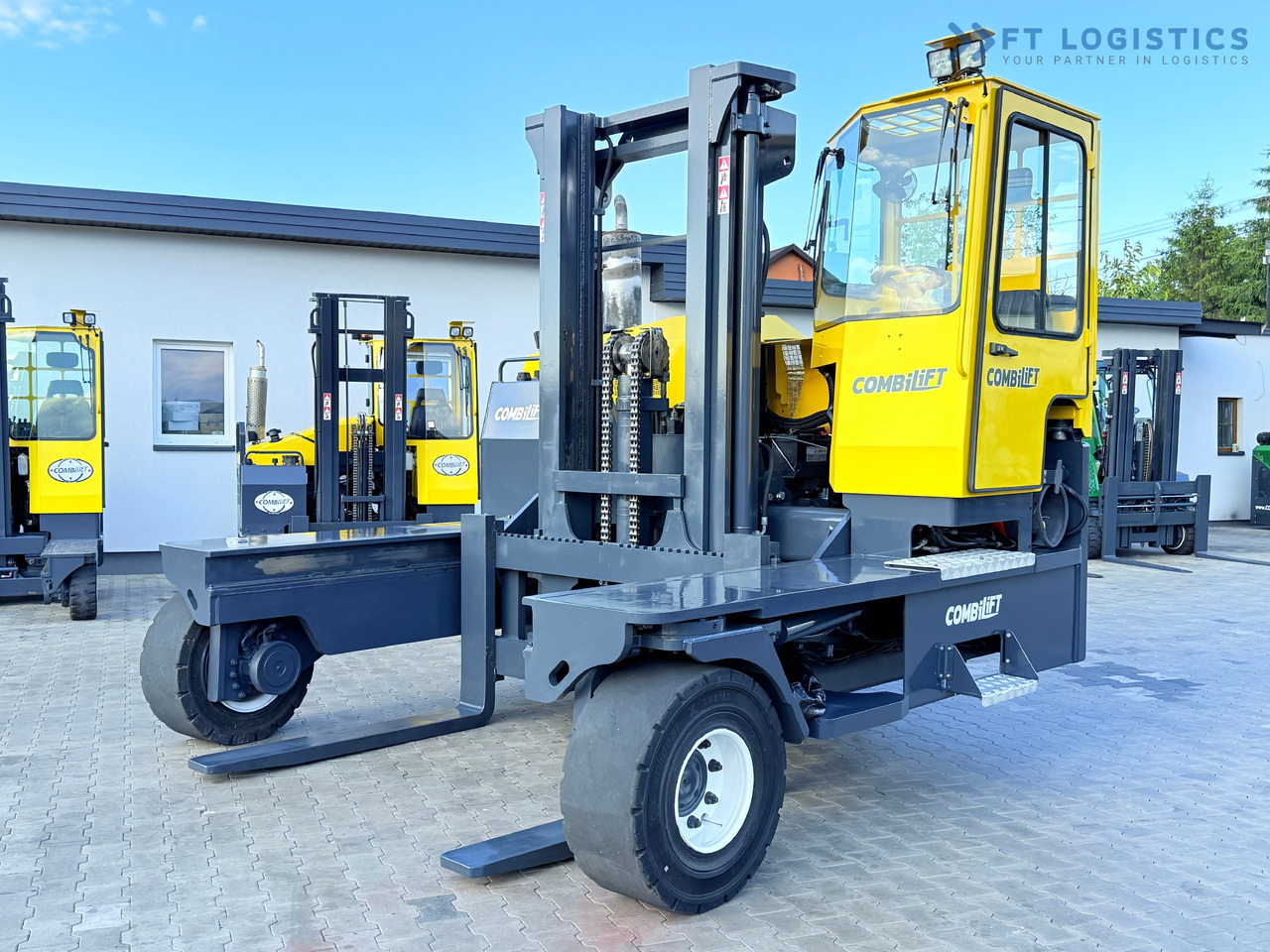 COMBILIFT C14000 / DUPLEX 3600MM / FREE-LIFT / POSITIONER - 4-suunaline lükandmastiga tõstuk: pilt 1 COMBILIFT C14000 / DUPLEX 3600MM / FREE-LIFT / POSITIONER - 4-suunaline lükandmastiga tõstuk: pilt 1
