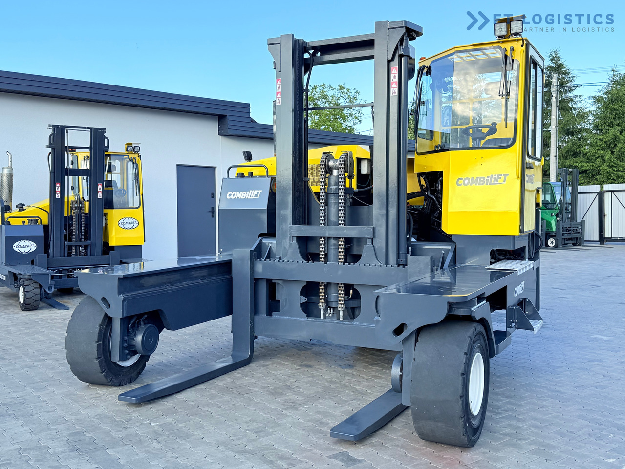 COMBILIFT C14000 / DUPLEX 3600MM / FREE-LIFT / POSITIONER - 4-suunaline lükandmastiga tõstuk: pilt 3 COMBILIFT C14000 / DUPLEX 3600MM / FREE-LIFT / POSITIONER - 4-suunaline lükandmastiga tõstuk: pilt 3