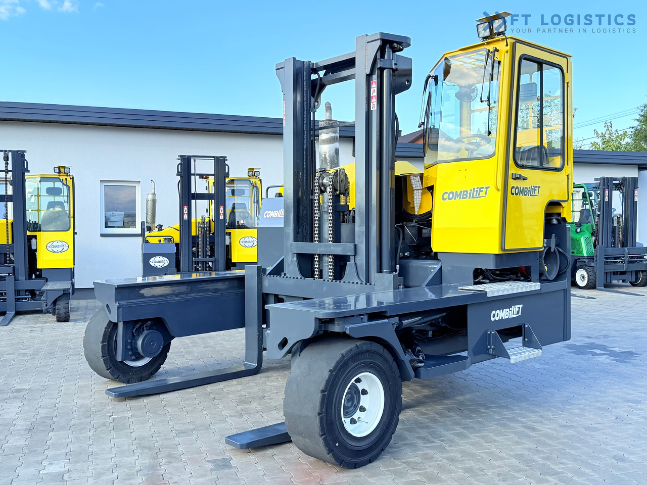 COMBILIFT C14000 / DUPLEX 3600MM / FREE-LIFT / POSITIONER - 4-suunaline lükandmastiga tõstuk: pilt 2 COMBILIFT C14000 / DUPLEX 3600MM / FREE-LIFT / POSITIONER - 4-suunaline lükandmastiga tõstuk: pilt 2