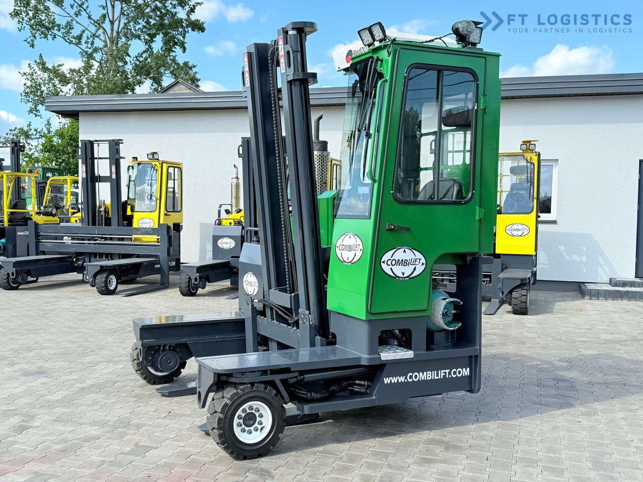 COMBILIFT C3500 / DUPLEX 4100MM / GAS / EXTENDABLE FORKS / CABIN / HEATING + AIR CONDITIONING / LIKE NEW - 4-suunaline lükandmastiga tõstuk: pilt 3 COMBILIFT C3500 / DUPLEX 4100MM / GAS / EXTENDABLE FORKS / CABIN / HEATING + AIR CONDITIONING / LIKE NEW - 4-suunaline lükandmastiga tõstuk: pilt 3