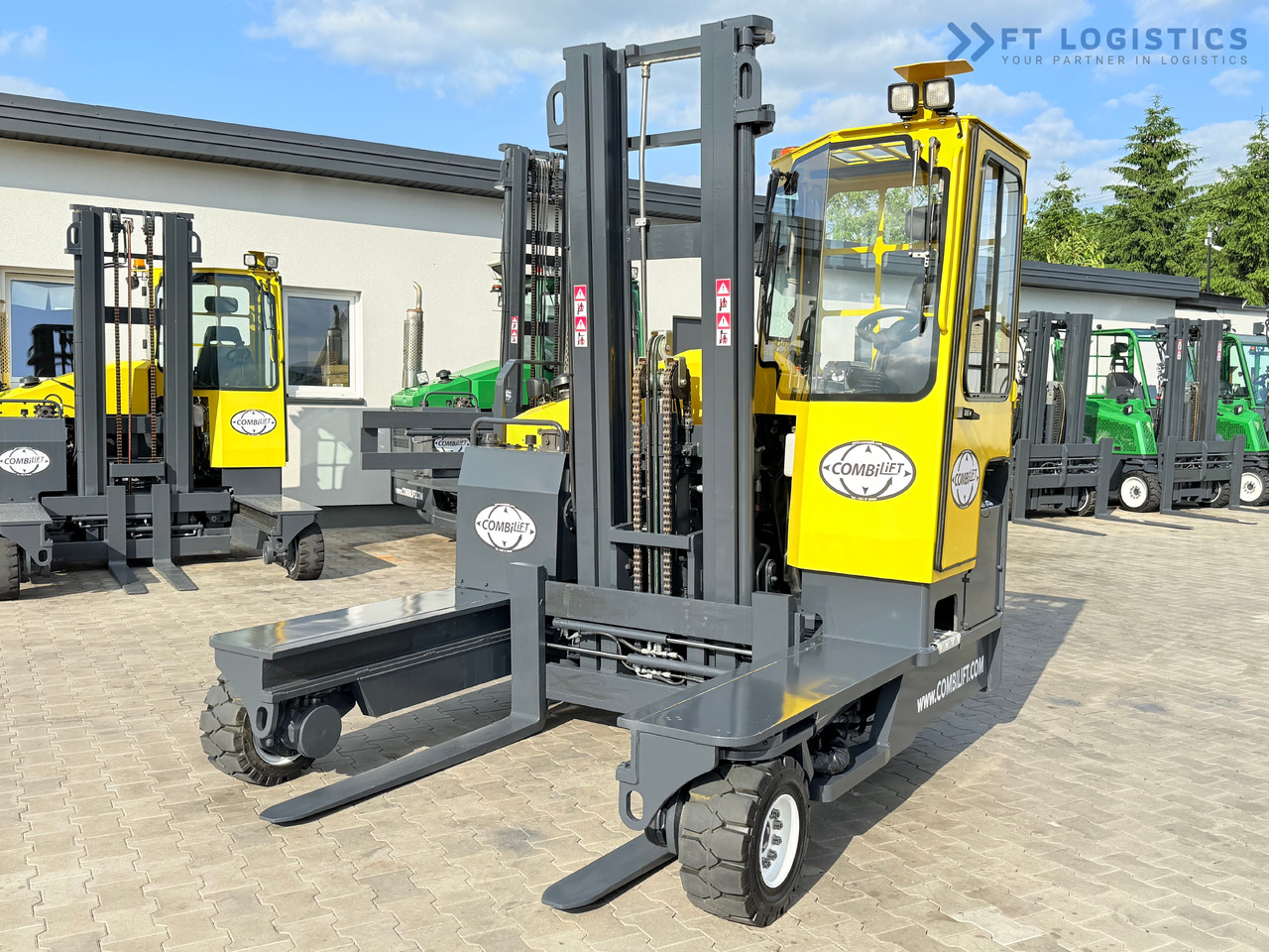 COMBILIFT C4000 / DIESEL / DUPLEX - 4100MM / FORK POSITIONER / ONLY 2951 MTH / LIKE NEW - 4-suunaline lükandmastiga tõstuk: pilt 2 COMBILIFT C4000 / DIESEL / DUPLEX - 4100MM / FORK POSITIONER / ONLY 2951 MTH / LIKE NEW - 4-suunaline lükandmastiga tõstuk: pilt 2