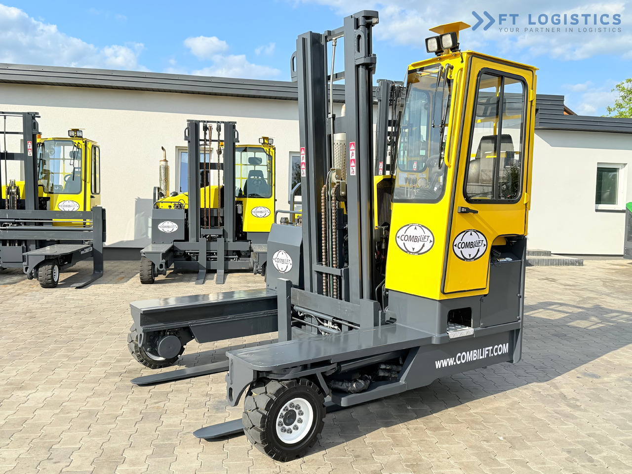 COMBILIFT C4000 / DIESEL / DUPLEX - 4100MM / FORK POSITIONER / ONLY 2951 MTH / LIKE NEW - 4-suunaline lükandmastiga tõstuk: pilt 1 COMBILIFT C4000 / DIESEL / DUPLEX - 4100MM / FORK POSITIONER / ONLY 2951 MTH / LIKE NEW - 4-suunaline lükandmastiga tõstuk: pilt 1