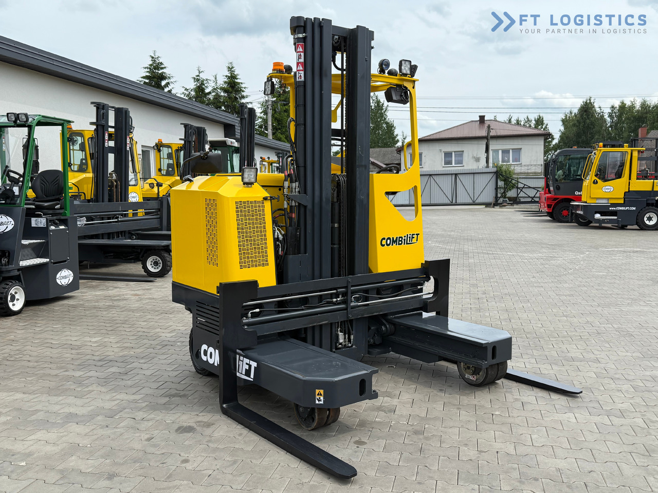 COMBILIFT MR / ELECTRIC / TRIPLEX – 6000MM / FULL FREE LIFT / WIDE POSITIONER / FORK SIDESHIFT / ONLY 1400 HOURS / LIKE NEW - 4-suunaline lükandmastiga tõstuk: pilt 4 COMBILIFT MR / ELECTRIC / TRIPLEX – 6000MM / FULL FREE LIFT / WIDE POSITIONER / FORK SIDESHIFT / ONLY 1400 HOURS / LIKE NEW - 4-suunaline lükandmastiga tõstuk: pilt 4