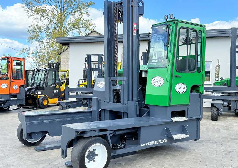 Combilift C10000 / DIESEL / DUPLEX - 4200MM / LIKE NEW - 4-suunaline lükandmastiga tõstuk: pilt 1 Combilift C10000 / DIESEL / DUPLEX - 4200MM / LIKE NEW - 4-suunaline lükandmastiga tõstuk: pilt 1