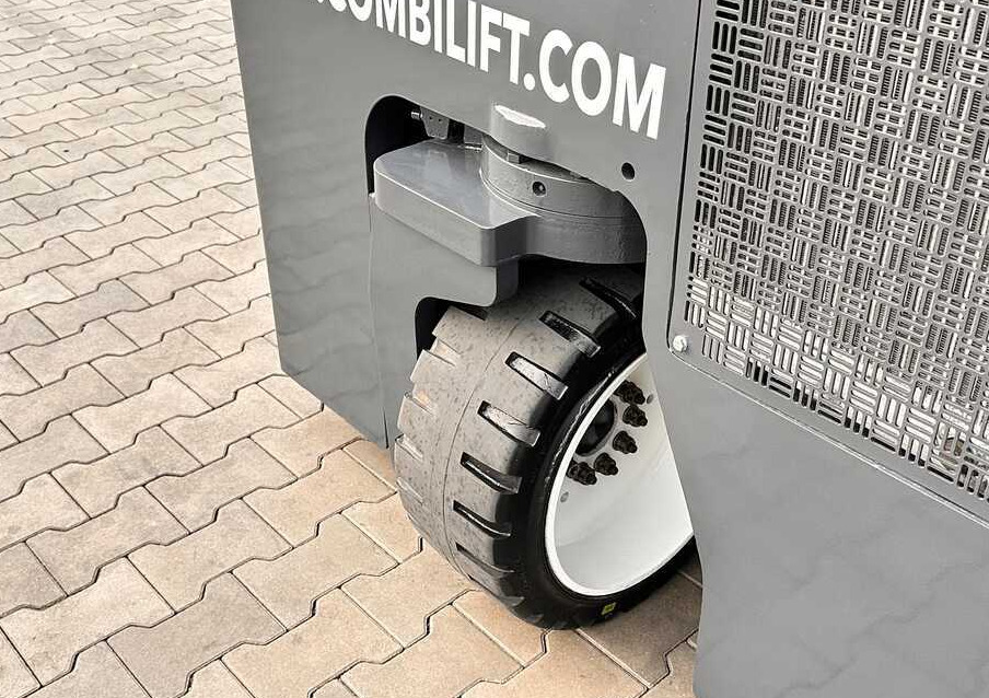 4-suunaline lükandmastiga tõstuk Combilift C2500CB / DUPLEX / 4100MM / DIESEL / FREE LIFT / FORK POSITIONER / SIDE SHIFT / LIKE NEW: pilt 25