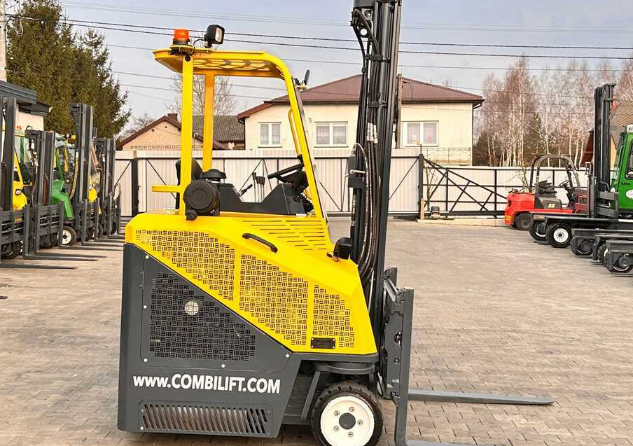 4-suunaline lükandmastiga tõstuk Combilift C2500CB / DUPLEX / 4100MM / DIESEL / FREE LIFT / FORK POSITIONER / SIDE SHIFT / LIKE NEW: pilt 7