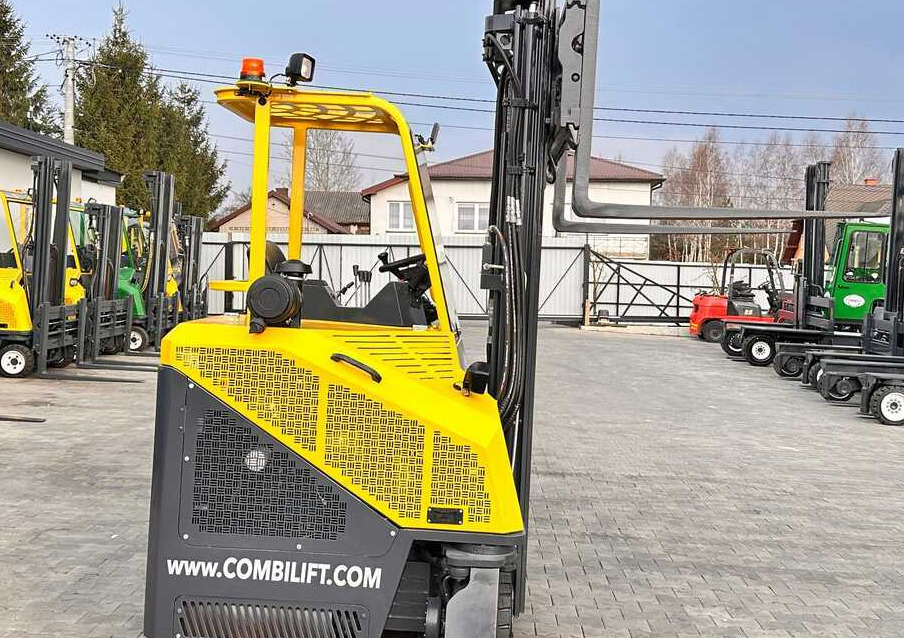 4-suunaline lükandmastiga tõstuk Combilift C2500CB / DUPLEX / 4100MM / DIESEL / FREE LIFT / FORK POSITIONER / SIDE SHIFT / LIKE NEW: pilt 16