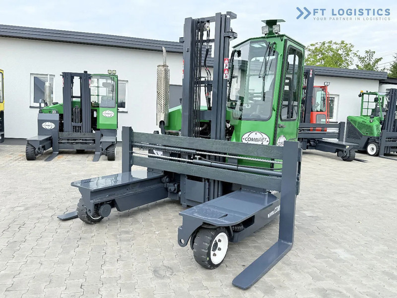 Combilift C3000 / DIESEL / DUPLEX - 4000MM / WIDE FORK POSITIONER 2700MM / FULL HEATED CABIN / ONLY 6905H / CONDITION - LIKE NEW! C3000 / - 4-suunaline lükandmastiga tõstuk: pilt 3 Combilift C3000 / DIESEL / DUPLEX - 4000MM / WIDE FORK POSITIONER 2700MM / FULL HEATED CABIN / ONLY 6905H / CONDITION - LIKE NEW! C3000 / - 4-suunaline lükandmastiga tõstuk: pilt 3