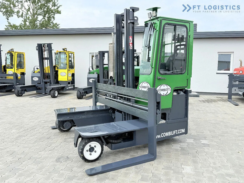 Combilift C3000 / DIESEL / DUPLEX - 4000MM / WIDE FORK POSITIONER 2700MM / FULL HEATED CABIN / ONLY 6905H / CONDITION - LIKE NEW! C3000 / - 4-suunaline lükandmastiga tõstuk: pilt 2 Combilift C3000 / DIESEL / DUPLEX - 4000MM / WIDE FORK POSITIONER 2700MM / FULL HEATED CABIN / ONLY 6905H / CONDITION - LIKE NEW! C3000 / - 4-suunaline lükandmastiga tõstuk: pilt 2