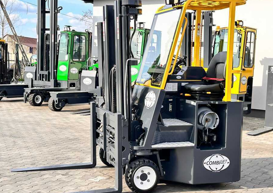 Combilift C3000CB / GAS / TRIPLEX / 4900MM / FREE LIFT / FORK POSITIONER / SIC3000CB / GAS / TRIPLEX / 4900MM / FREE LIFT / FORK POSITIONER / SIDE SHIFT / LIKE NEWDE SHIFT / LIKE NEW - 4-suunaline lükandmastiga tõstuk: pilt 2 Combilift C3000CB / GAS / TRIPLEX / 4900MM / FREE LIFT / FORK POSITIONER / SIC3000CB / GAS / TRIPLEX / 4900MM / FREE LIFT / FORK POSITIONER / SIDE SHIFT / LIKE NEWDE SHIFT / LIKE NEW - 4-suunaline lükandmastiga tõstuk: pilt 2