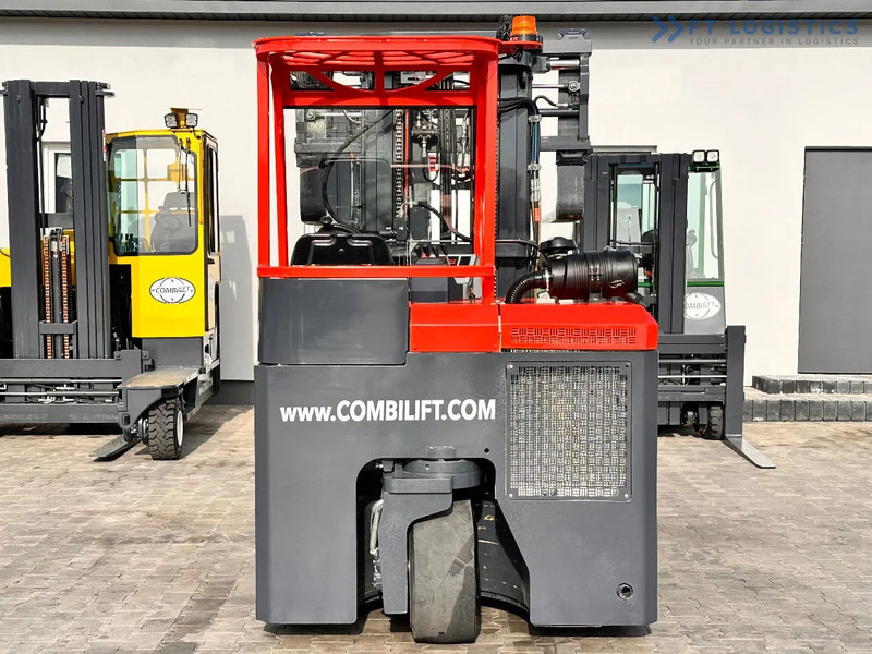 Combilift C3000CB / LPG / TRIPLEX / 5500MM / FREE LIFT / FORK SHIFT / POSITIONER C3000CB / LPG / TRIPLEX / 5500MM / FREE LIFT / FORK SHIFT - 4-suunaline lükandmastiga tõstuk: pilt 4 Combilift C3000CB / LPG / TRIPLEX / 5500MM / FREE LIFT / FORK SHIFT / POSITIONER C3000CB / LPG / TRIPLEX / 5500MM / FREE LIFT / FORK SHIFT - 4-suunaline lükandmastiga tõstuk: pilt 4