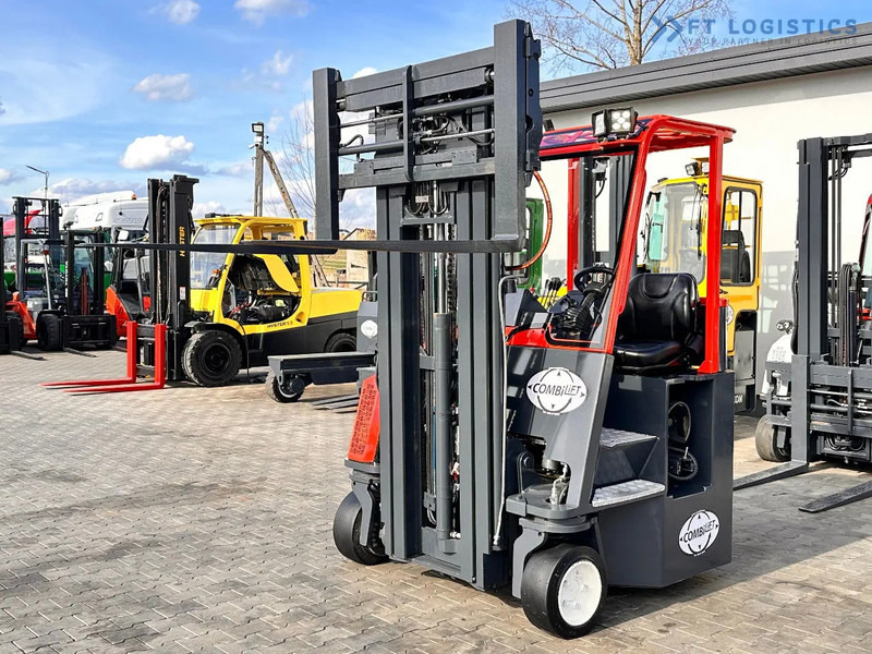 Combilift C3000CB / LPG / TRIPLEX / 5500MM / FREE LIFT / FORK SHIFT / POSITIONER C3000CB / LPG / TRIPLEX / 5500MM / FREE LIFT / FORK SHIFT - 4-suunaline lükandmastiga tõstuk: pilt 1 Combilift C3000CB / LPG / TRIPLEX / 5500MM / FREE LIFT / FORK SHIFT / POSITIONER C3000CB / LPG / TRIPLEX / 5500MM / FREE LIFT / FORK SHIFT - 4-suunaline lükandmastiga tõstuk: pilt 1