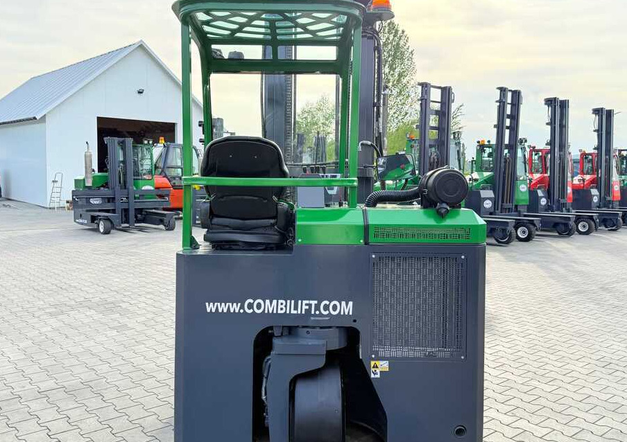 4-suunaline lükandmastiga tõstuk Combilift C3000CB / LPG / TRIPLEX – 6500MM / FREE LIFT / FORK POSITIONER / SIDE SHIFT / EXCELLENT CONDITION: pilt 10