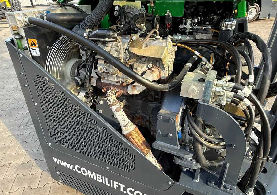 4-suunaline lükandmastiga tõstuk Combilift C3000CB / LPG / TRIPLEX – 6500MM / FREE LIFT / FORK POSITIONER / SIDE SHIFT / EXCELLENT CONDITION: pilt 24