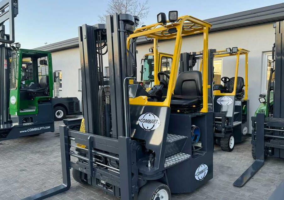 Combilift C3000CB-Triplex 4900mm -2015 year - 4-suunaline lükandmastiga tõstuk: pilt 2 Combilift C3000CB-Triplex 4900mm -2015 year - 4-suunaline lükandmastiga tõstuk: pilt 2