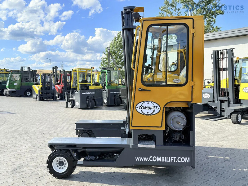 Combilift C4000 / GAS / DUPLEX – 4100MM / SIDESHIFT / FREE LIFT / FULL HEATED CABIN / ONLY 4223 HOURS / CONDITION – LIKE NEW! C4000 / GAS - 4-suunaline lükandmastiga tõstuk: pilt 4 Combilift C4000 / GAS / DUPLEX – 4100MM / SIDESHIFT / FREE LIFT / FULL HEATED CABIN / ONLY 4223 HOURS / CONDITION – LIKE NEW! C4000 / GAS - 4-suunaline lükandmastiga tõstuk: pilt 4