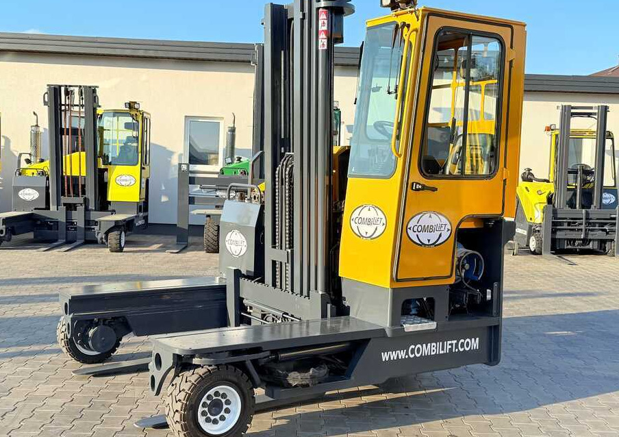 Combilift C4000 / GAS / TRIPLEX – 5600MM / FREE LIFT / FORK SIDESHIFT / LIKE NEW - 4-suunaline lükandmastiga tõstuk: pilt 4 Combilift C4000 / GAS / TRIPLEX – 5600MM / FREE LIFT / FORK SIDESHIFT / LIKE NEW - 4-suunaline lükandmastiga tõstuk: pilt 4