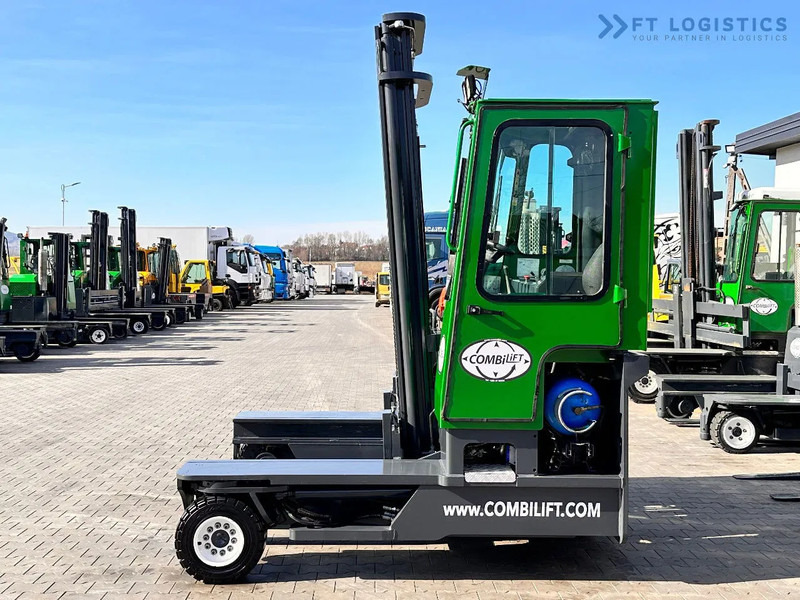 Combilift C4000 / LPG / DUPLEX / 4500MM / FREE LIFT / LIKE NEW C4000 / LPG / DUPLEX / 4500MM / FREE LIFT / LIKE NEW - 4-suunaline lükandmastiga tõstuk: pilt 3 Combilift C4000 / LPG / DUPLEX / 4500MM / FREE LIFT / LIKE NEW C4000 / LPG / DUPLEX / 4500MM / FREE LIFT / LIKE NEW - 4-suunaline lükandmastiga tõstuk: pilt 3